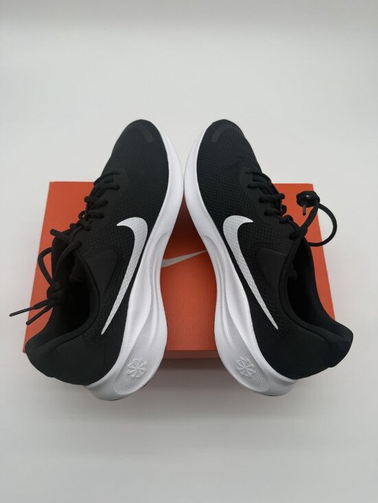 New Nike Revolution 7 Shoes Mens Size 13 Black White Running Comfort FB2207 001 main image 5